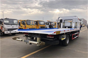 镇沅汽车救援补胎